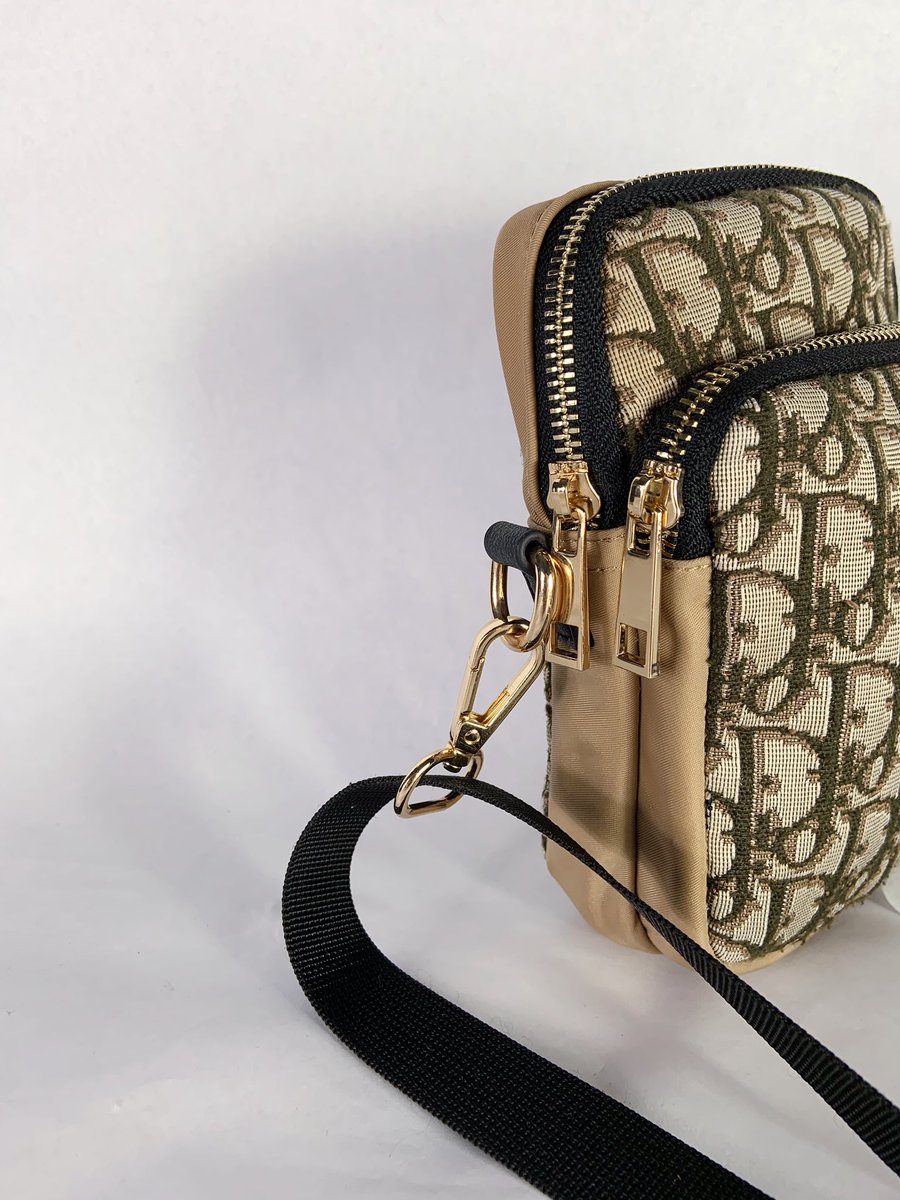 _1of1_Pieces's tweet photo. CUSTOM DIOR CROSS BAG FOR A CLIENT OF MINE!! 
BEEN TAKING TIME ON LEARNING HOW TO STRUCTURE AND PIECE UP BAGS/HAND BAGS. 
RT TO SPREAD MY WORK AROUND 
Thank you https://t.co/cCCq7eWcIe