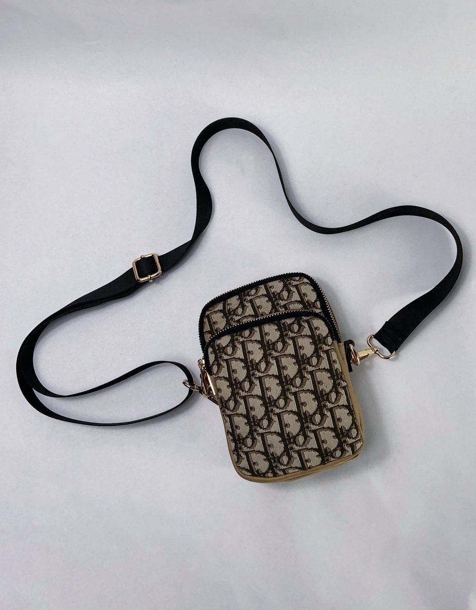 _1of1_Pieces's tweet photo. CUSTOM DIOR CROSS BAG FOR A CLIENT OF MINE!! 
BEEN TAKING TIME ON LEARNING HOW TO STRUCTURE AND PIECE UP BAGS/HAND BAGS. 
RT TO SPREAD MY WORK AROUND 
Thank you https://t.co/cCCq7eWcIe
