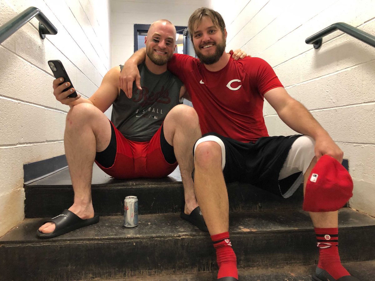 Reds's tweet photo. What's better than this? Guys being dudes. https://t.co/4gsKVFWRCg