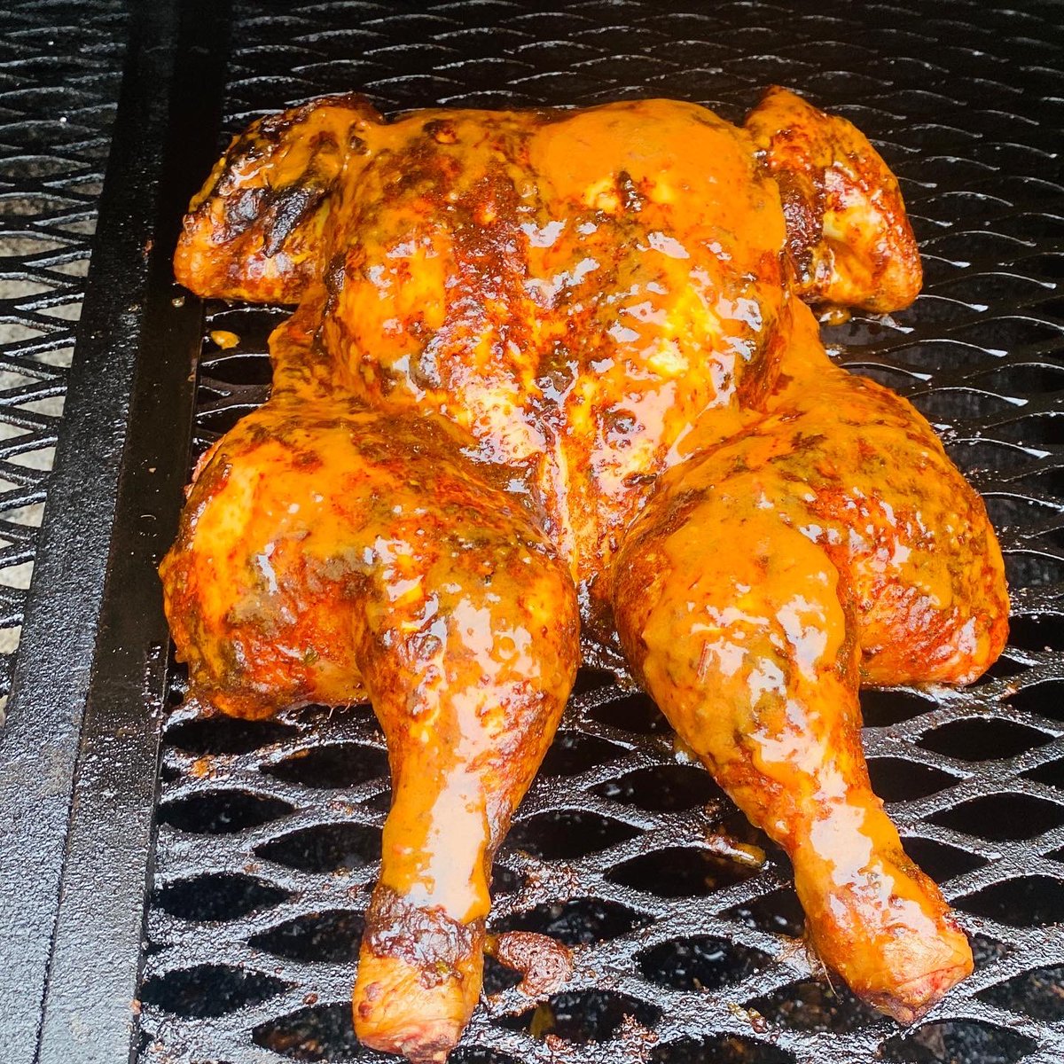 corkbbq's tweet photo. So it’s Friday night and been a hard week at work !! What do I cook on @CloonaghSSC  BBQ .Chicken ,, Not just any chicken but a Chipotle Coffee Roasted Butter Chicken .. This was some next level flavors and so juicy. While pulling the legs off and juice is spurting out of it . https://t.co/8oOIKEZQPo