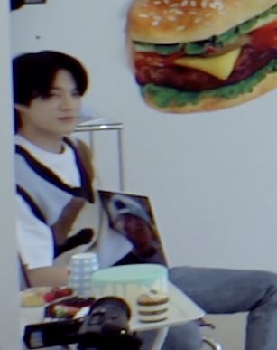 โน่ ในมือคืออะไร !??!??!??