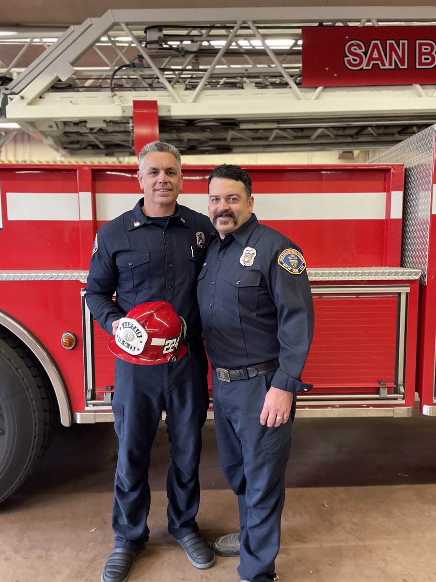 SCE_ChrisA's tweet photo. What better way to punctuate #wildfirepreparednessweek than with a few of @SBCOUNTYFIRE great firefighters, including my little brother and newest Captain https://t.co/fkIvgmcYVr
