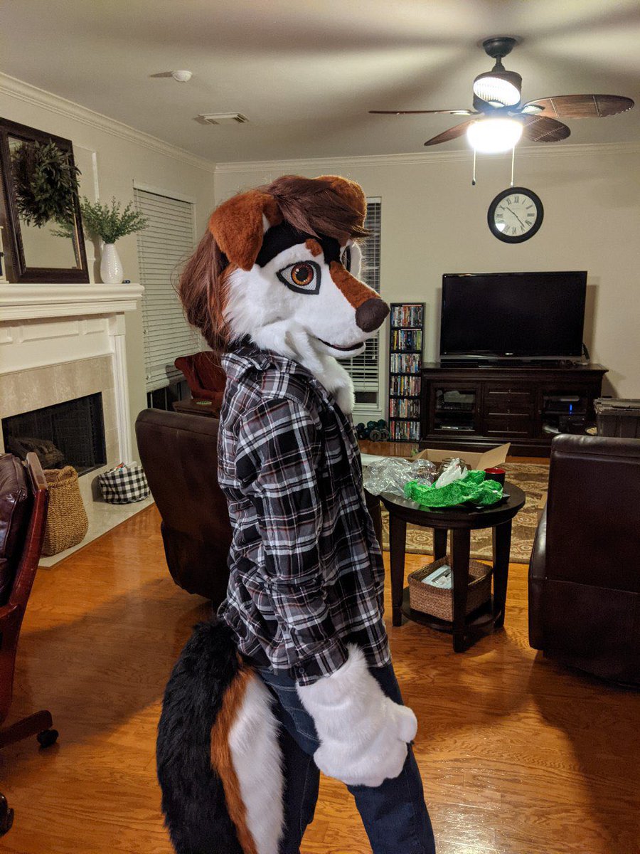 !!!URGENT!!!

My friend @ThotDogBlock50 had his fursuit stolen tonite in Katy, Texas. Attached are photos of the suit. The people in the background of the first photo (next to the Van) are the perps. This happened in Katy, Texas. If you have any info contact Spike himself.