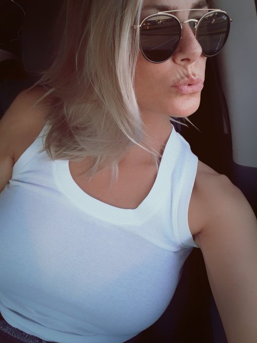 Muwah!! https://t.co/Aw0mWqmezv<a href="/tag/blondes"class="tags"><span>#blondes</span></a><a href="/tag/bbc"class="tags"><span>#bbc</span></a><a href="/tag/sexyblonde"class="tags"><span>#sexyblonde</span></a><a href="/tag/hugetits"class="tags"><span>#hugetits</span></a><a href="/tag/hugetoys"class="tags"><span>#hugetoys</span></a>