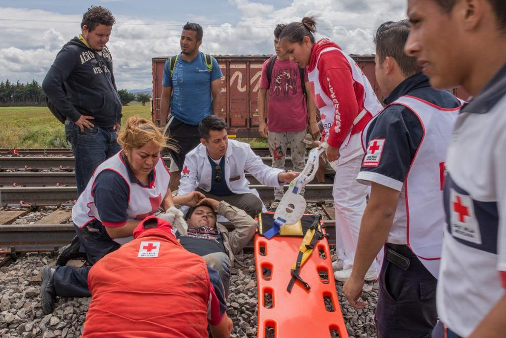 ICRC's tweet photo. It's Red Cross and Red Crescent Day!

Over 190 countries.
Nearly 14 million volunteers.
Millions of staff worldwide.

Today, we pay tribute to the work of all those who risk their lives to help others in need. 

Thank you ❤️

#RedCrossDay #RedCrescentDay 
https://t.co/CsX0qP1961 https://t.co/eZCRmcJLsn