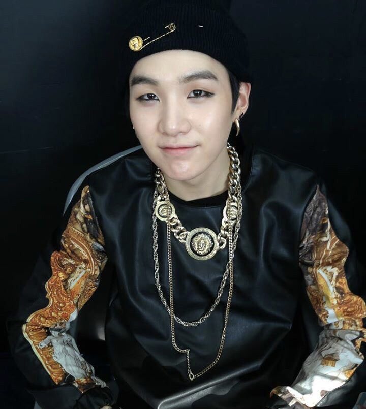 Debut Yoongi// a thread cause you miss him...