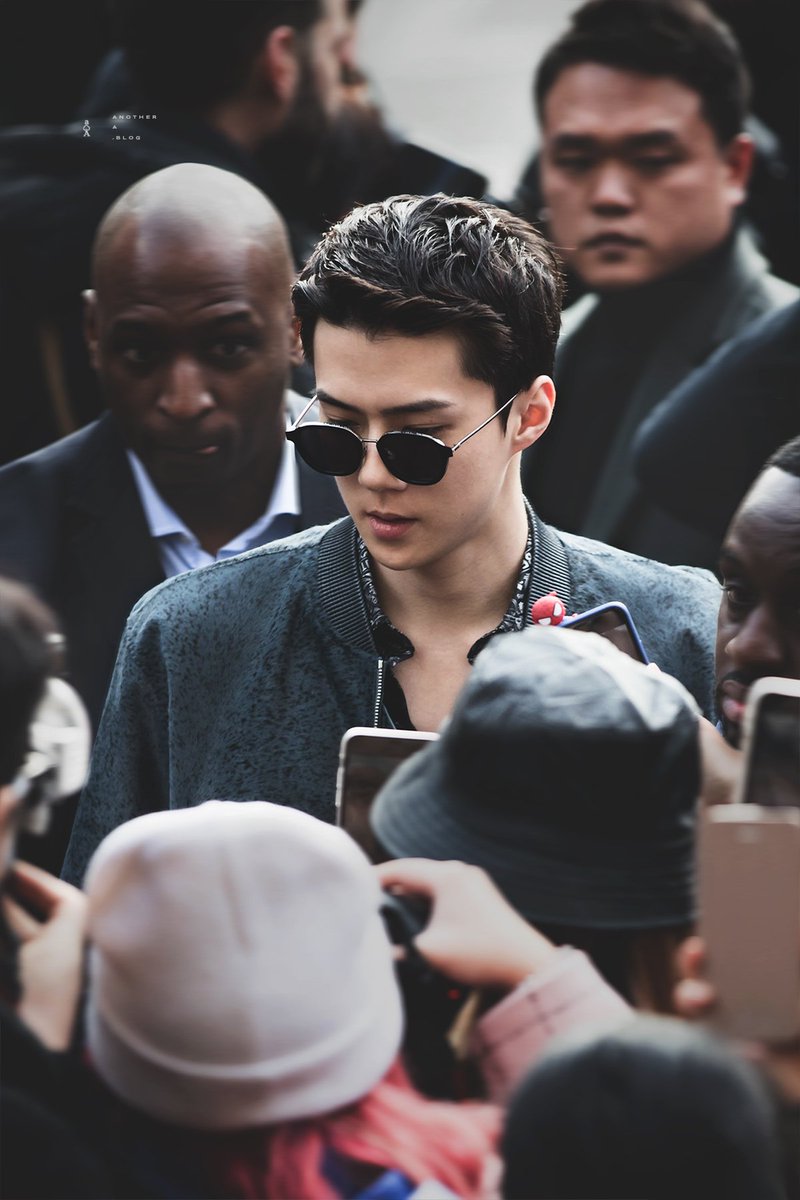 sehunultfave's tweet photo. the POWER he holds

#SEHUN #세훈 #엑소세훈 https://t.co/Zy36mcT96o