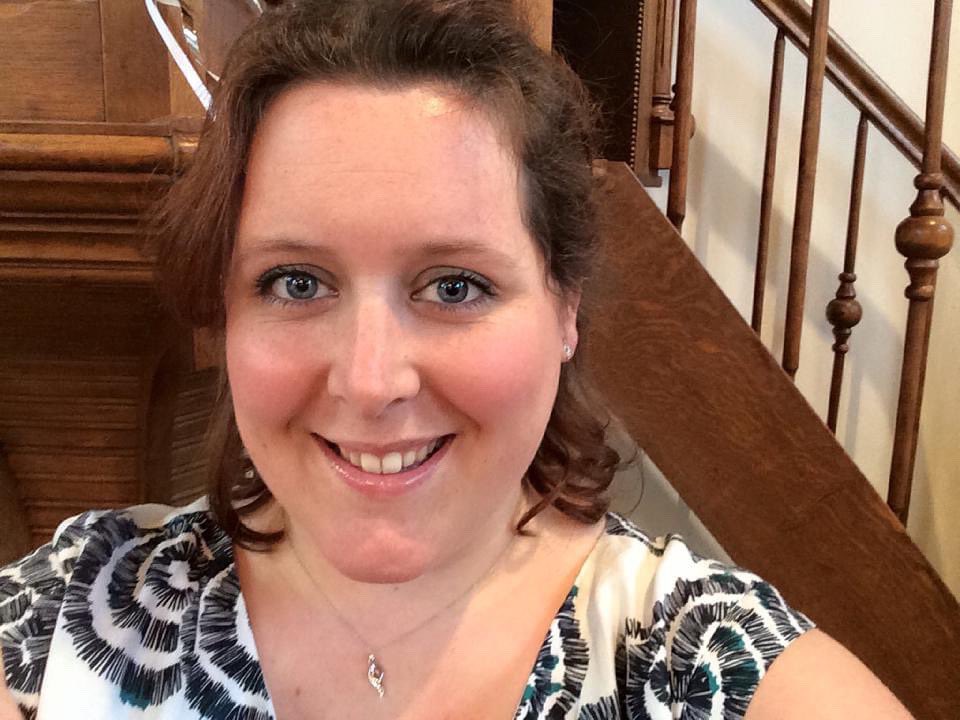 Wauw... 6 jaar later, tig veel huwelijken later (hoe gaat het met jullie?!??)... en 1 huwelijk moest de 1e zijn en laat dat nou net die lieve Nick en Eva zijn geweest. 

Waar ik erachter kwam dat je soms je geschreven teksten eerst even hardop moet oefenen ipv direct voordragen🤣