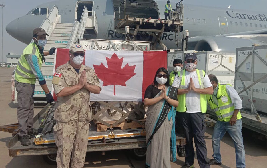 MEAIndia's tweet photo. 🇮🇳🇨🇦
Further deepening our Strategic Partnership. Thank our partner &amp; friend Canada for shipment of 50 ventilators and 25000 vials of Remdesivir. https://t.co/1ZCMxESD3s