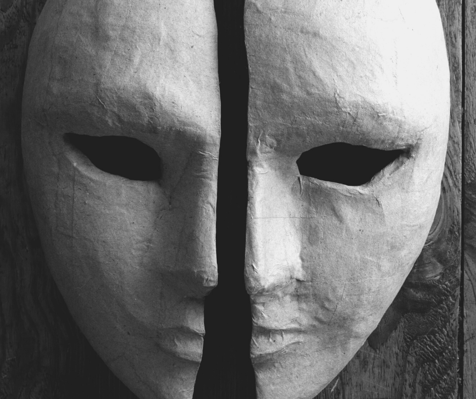 alejodorowsky's tweet photo. Muchas veces no sabiendo quienes somos nos colocamos una máscara que se corresponde a lo que los demás creen que somos. https://t.co/aZKBJELz4r
