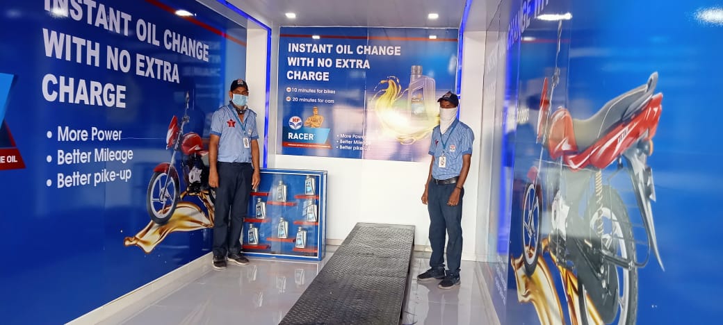 Hpcl_Jodhpur's tweet photo. @hpcl_retail Jodhpur pleased to announce the inauguration of Lube Oil Change Station "Club HP Lube station" at Krishna Filling Station- Pal Road Jodhpur city

Get ready for smooth rides and improved mileage.

@HPCL @pawans69 @Krishan651 @Rg03Goel https://t.co/J1bTatcxuW
