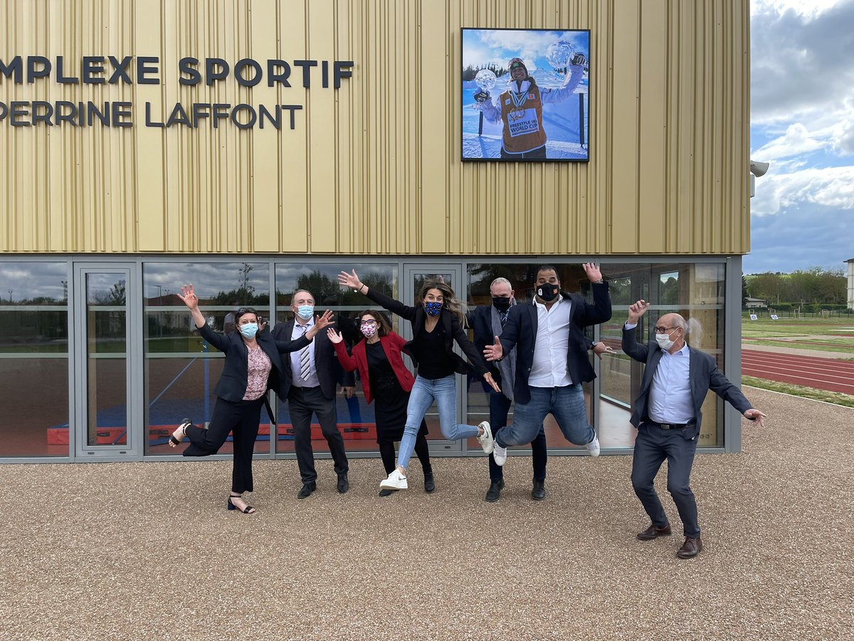 LaffontPerrine's tweet photo. Trop fière de vous présenter le nouveau complexe Perrine Laffont 🙈🤩

Un grand merci à la région @Occitanie  et @ariegeledpt de mettre à disposition des jeunes ce magnifique gymnase ❤️ https://t.co/1HVHxzm9iL