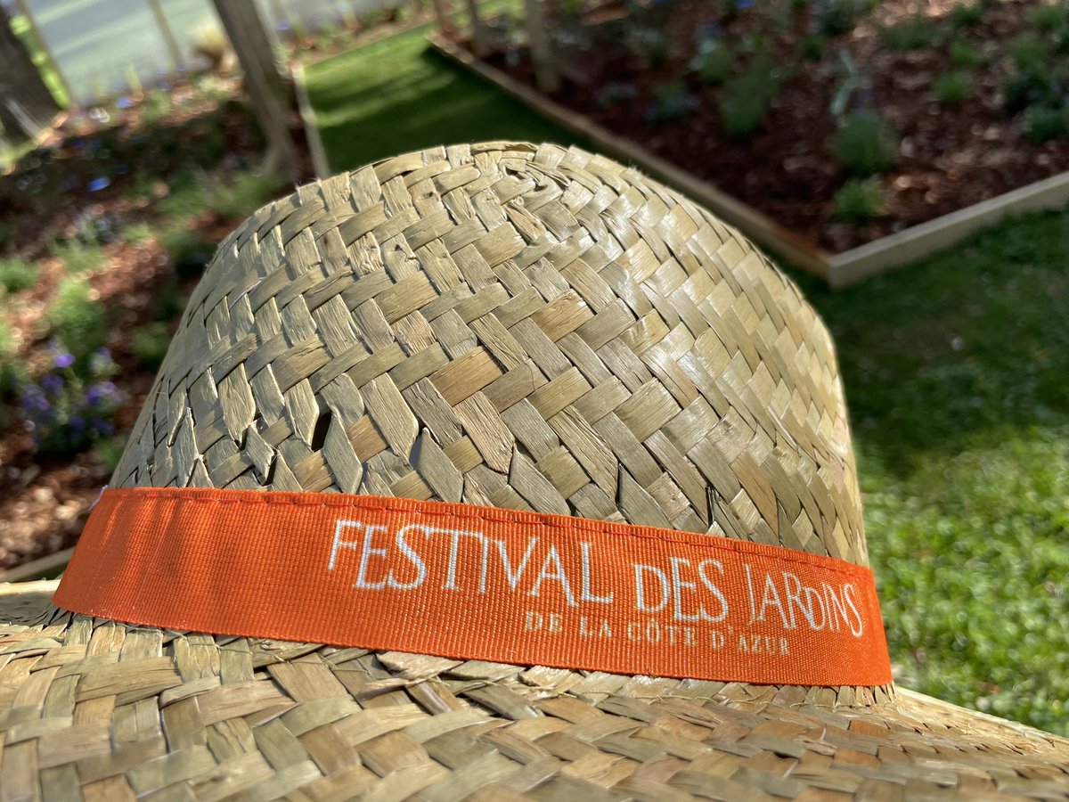 AnthoMattz's tweet photo. Folie Folia, Complantation/ Contemplation, 2 magnifiques œuvres et découvertes pour notre Jury #Presse à découvrir à #Cannes ! @AlpesMaritimes @ProCotedazur #FestivalJardins06 #CotedAzurFrance https://t.co/pqAFrTcWnz