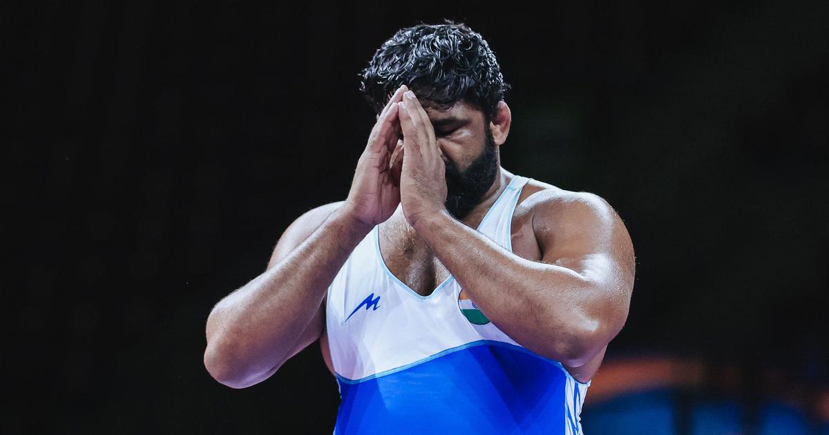  #Wrestling  #WorldOlympicQualifier Day 1: Sumit Malik Day 2: Seema BislaTwo Indian wrestlers have added to the country's  #Tokyo2020   quota spots in the final qualification event. Greco-Roman wrestlers in action today.  #WrestleSofia  https://scroll.in/field/994351/wrestling-world-olympic-qualifiers-seema-one-win-away-from-earning-quota-pooja-nisha-bow-out