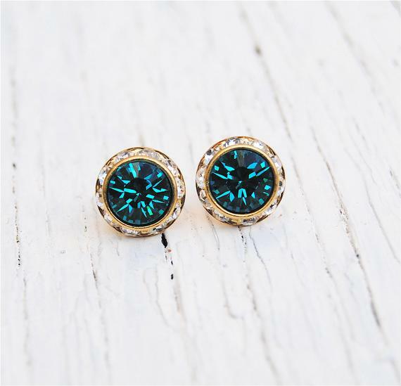 Peacock Blue Teal Earrings Small Gold Sugar Sparklers Vintage Swarovski Peacock Blue Diamond Rhinestone Vintage Stud Earrings Mashugana by MASHUGANA

Check out this item!

18.50 USD

Swarovski crystal teal blue zircon diamond rhinestone halo earrings, necklace or jewelry set… https://t.co/dyVr5zLkqy