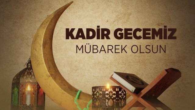 Ümit ederim ki bu mübarek gece, zor günler geçirdiğimiz; fakat gelecek adına umutla dolu olduğumuz şu dönemlerde yeniden bir uyanışa vesile olur. Kadir Geceniz mübarek olsun..