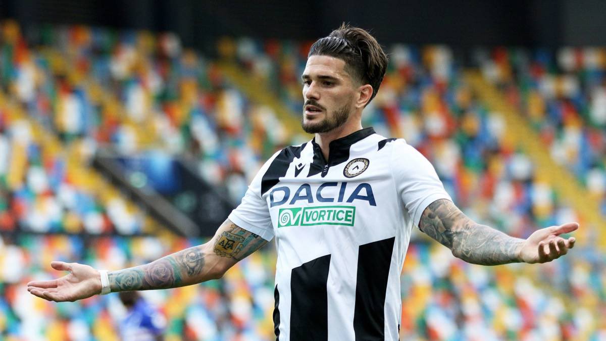 Watch_LFC's tweet photo. BREAKING: 

Liverpool are now officially the only PL side likely to sign De Paul this summer. £35m is too much for Leeds, Liverpool have made contact for the transfer of Udinese captain, De Paul. [Inter News] https://t.co/0P37Wpj5MF