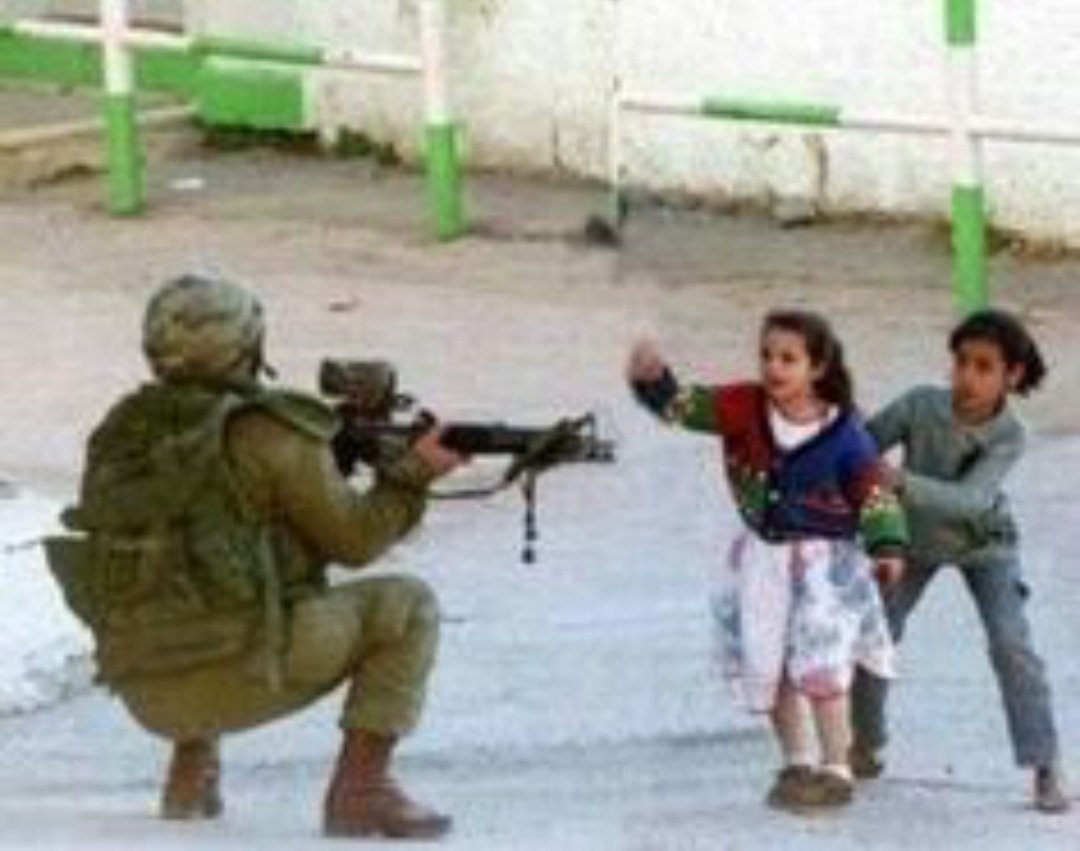 bangrmy's tweet photo. Freedom for Palestine!
We are with our Palestinian brothers!
#SaveSheikhJarrah
#MescidiAksa https://t.co/GJXJv3DZvL