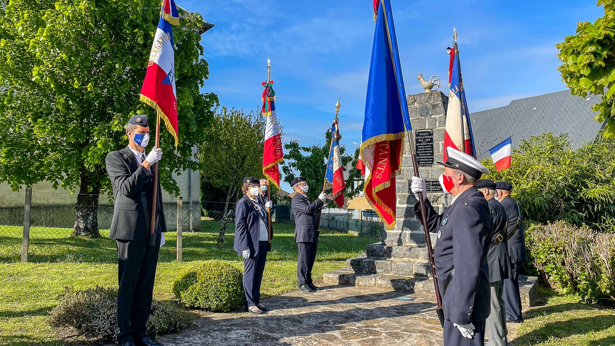 VilledeMalemort's tweet photo. | Cérémonies de la Victoire du 8 mai 1945 | 🇫🇷🕊
Ce matin ont eu lieu à #Venarsal et à #Malemort les cérémonies commémoratives du 76ème anniversaire de la Victoire du 8 mai 1945. https://t.co/hc9VnpPSOy