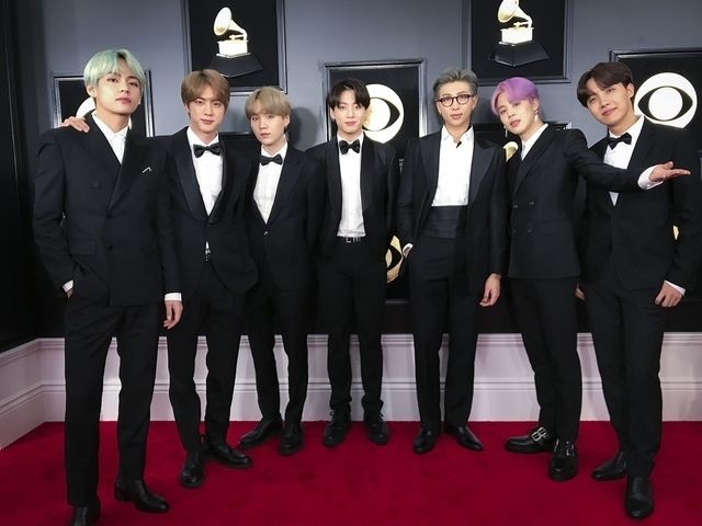 They look so sharp! Bangtan in suits is my weakness.(Yes, yes, I know, everything Bangtan is my weakness.) #FaveChoreography  #Dynamite  @BTS_twt  #iHeartAwards