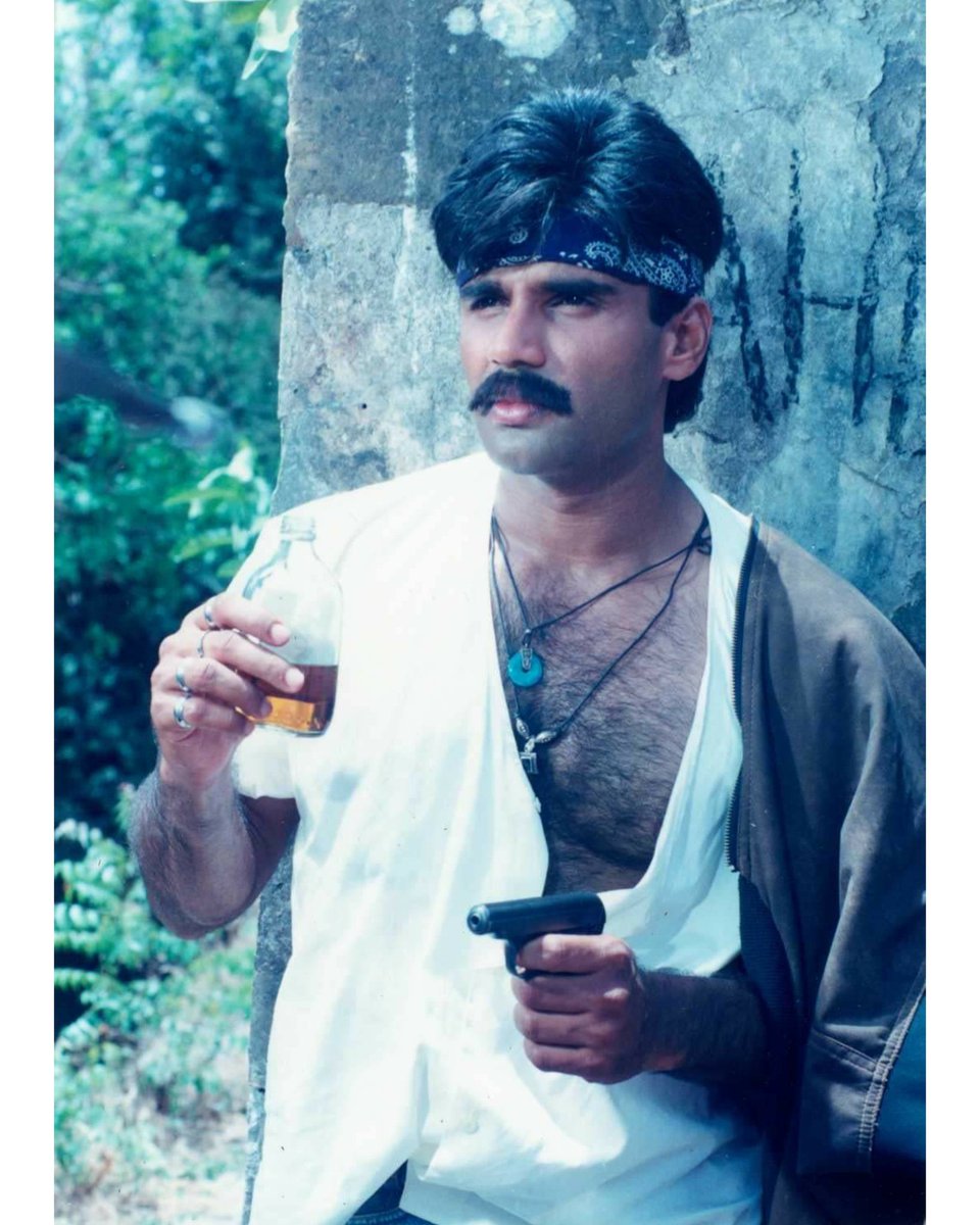 DalpatSunielian's tweet photo. Looks🔥🔥
@SunielVShetty Sir #DoChehre https://t.co/KPXJcf7gEX