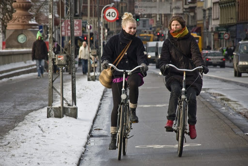 Myth: cities where lots of people walk & cycle are flat, have perfect weather, and unlimited space.

Reality: these cities include Copenhagen & Helsinki, Basel & Lausanne.  

It's not about Geography - it's about how the space is organised. https://t.co/6of6GuvPDT