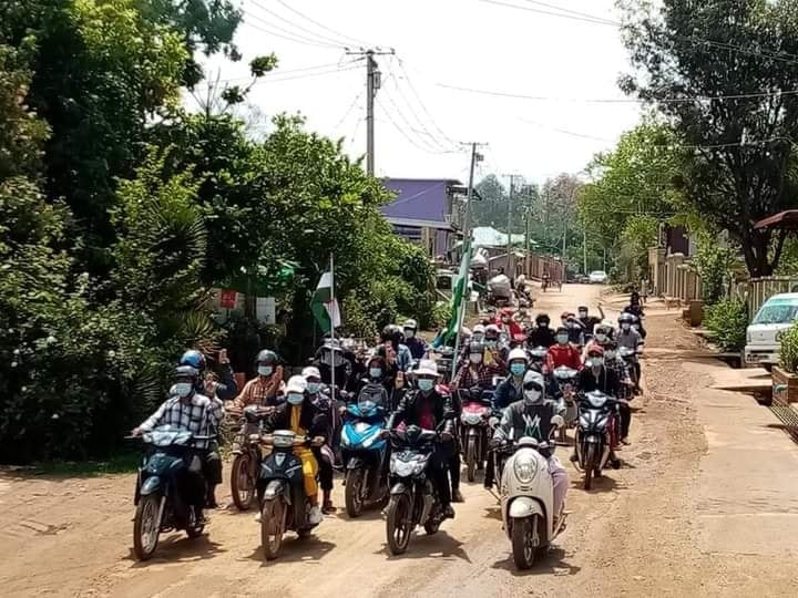 spring21MM's tweet photo. Civilians in #Kyaukme, northern Shan State, protested against military dictatorship on the morning of May 8, &amp; a group of motorcyclists marched through the city to protest peacefully.
#May8Coup 
#WeSupportNUG
#WhatsHappeningInMyanmar https://t.co/3rSRXq5Cji