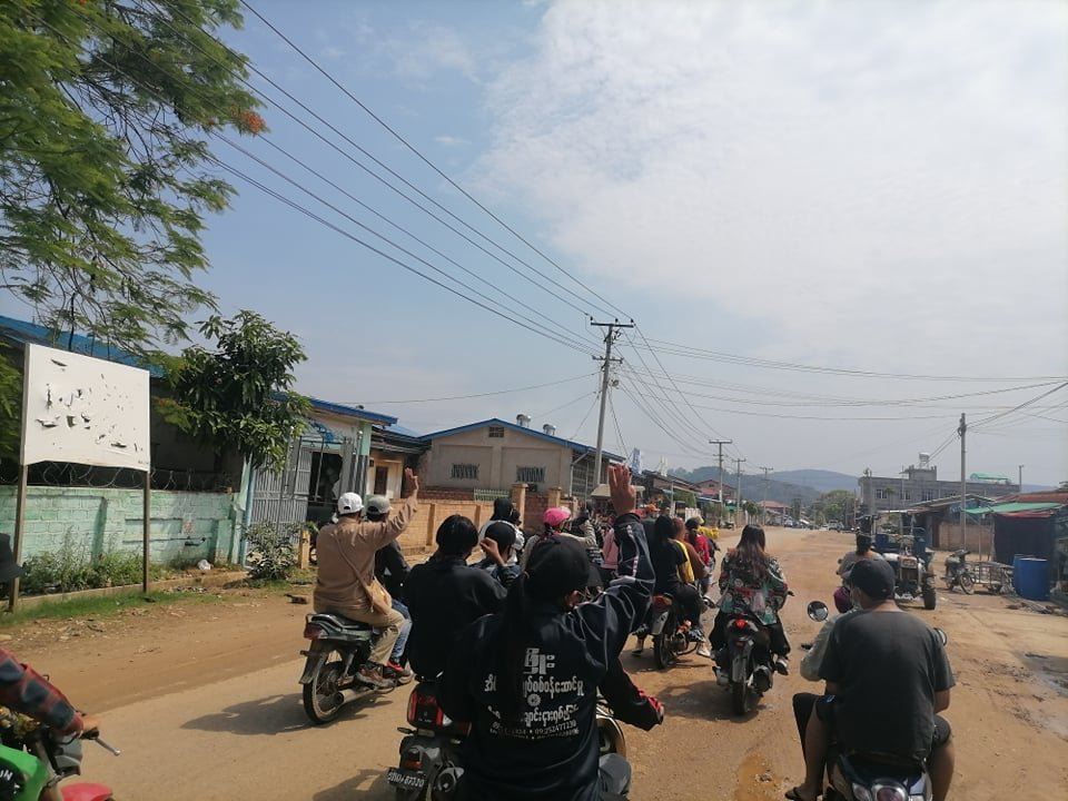 spring21MM's tweet photo. Civilians in #Kyaukme, northern Shan State, protested against military dictatorship on the morning of May 8, &amp; a group of motorcyclists marched through the city to protest peacefully.
#May8Coup 
#WeSupportNUG
#WhatsHappeningInMyanmar https://t.co/3rSRXq5Cji