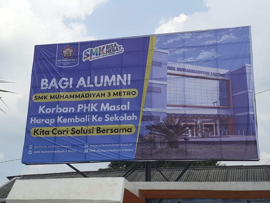 arifnur's tweet photo. Ini gunanya Almamater yg sebenarnya. 

Almamater (atau alma mater) adalah istilah dalam bahasa Latin yang secara arti harfiah bermakna "ibu susuan". https://t.co/tbB4NKIFwe