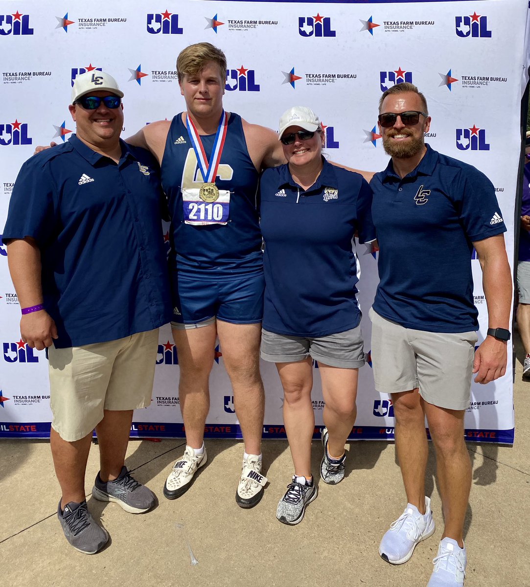 TrackLchs's tweet image. With a throw of 176’10” @ChanceNiesner wins gold in the 2021 @uiltexas State Track Meet in Discus.