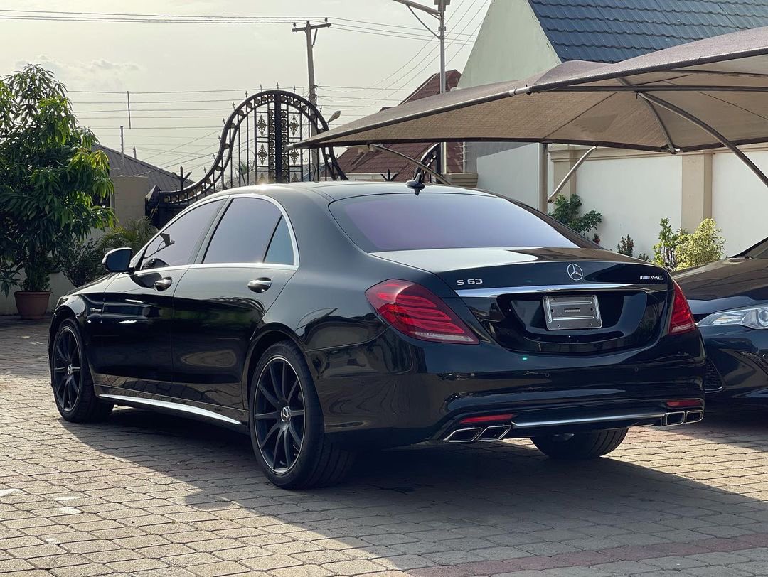 Mercedes Benz S63///AMG 2015
Duty Paid 
For 44 Million Naira 
📍Abuja 
📞07054400309
#AbujaTwitterCommumity #MercedesAMG