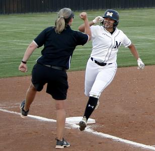 SportsDayHS's tweet photo. Not done yet! @Mansfield_Sball evens the series and forces Game 3 with shutout area-round win 😤

📷: https://t.co/MtwiCgclln 

#txhssoftball https://t.co/UxmB4v2cxi