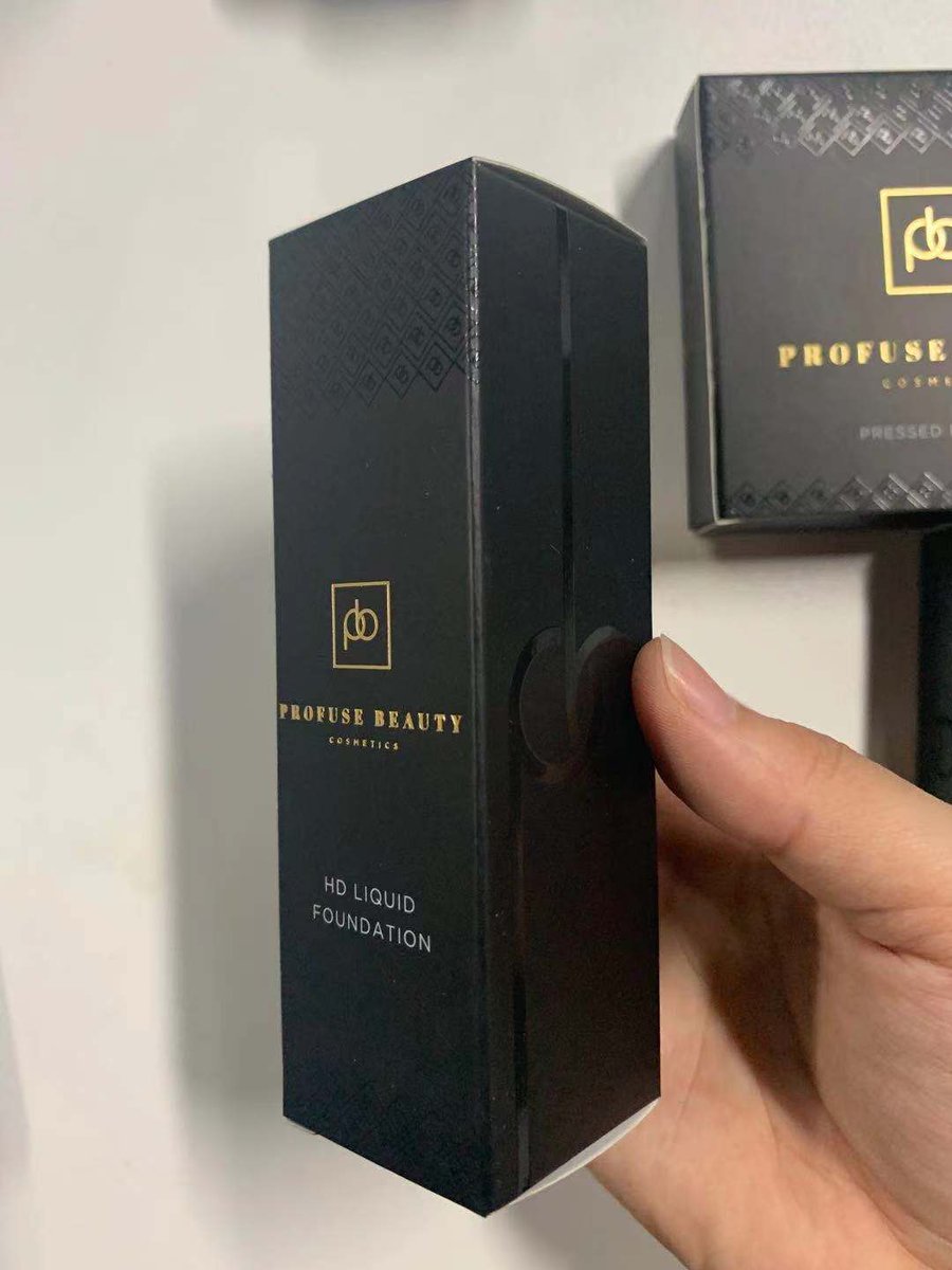 Marcia_kgaphola's tweet image. @djsbu Good morning, I supply individuals &amp;amp; makeup artists with makeup kits. A 3in1 highdefinition, hypoallergenic foundations with a formulation as a #Primer #Concealer &amp;amp; #uvprotector. All makeup products are available. It's a #ProudlySouthAfrican brand for South Africans #DJSBU