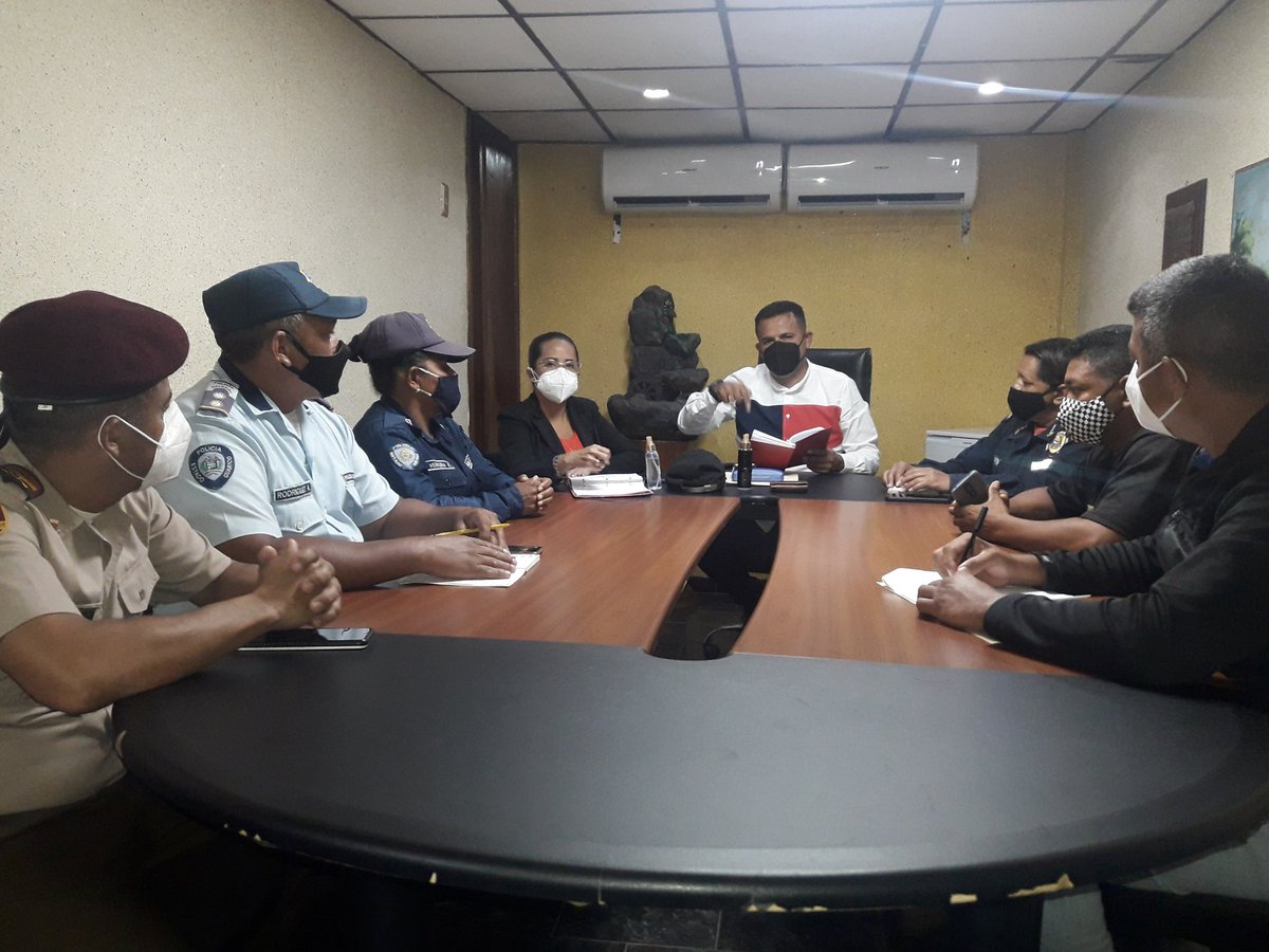 #Entérate 🔍||  Con el propósito de impulsar el fortalecimiento de La Paz y Tranquilidad de los Camaguanenses, Alcalde @jhondersimanca1 encabezó reunión con organismos de Seguridad que hacen vida en el municipio Esteros de Camaguán.