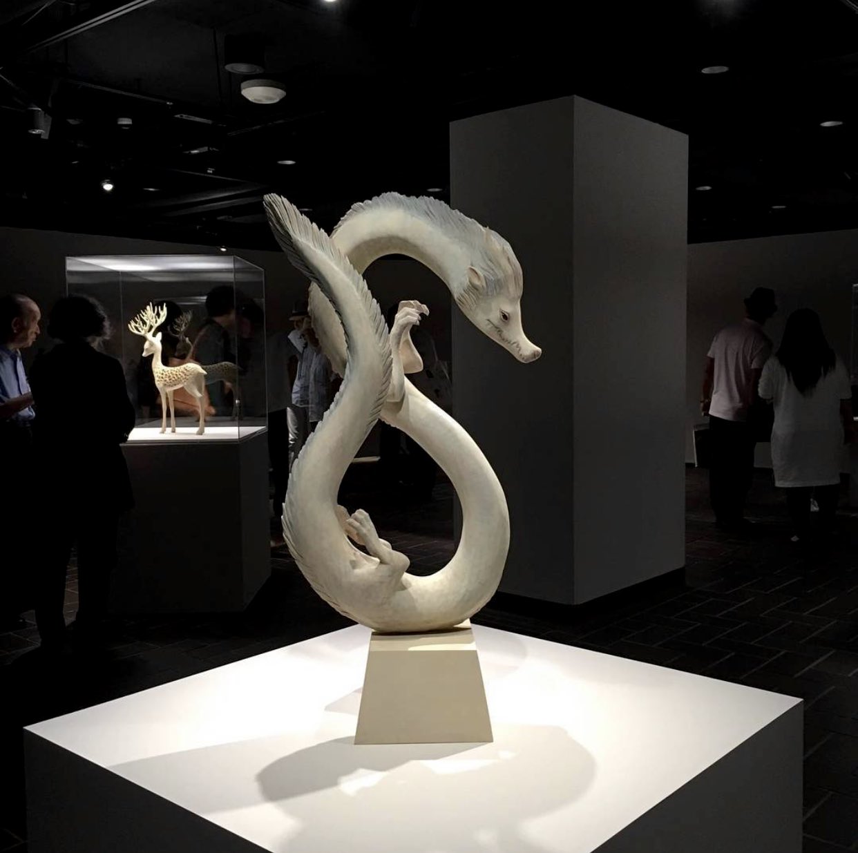 詳細は不明、日本人作家の彫刻、東南アジアジアの風景、緻密な素晴らしい木彫、逸品 詳細は不明、日本人作家の彫刻、東南アジアジアの風景、緻密な