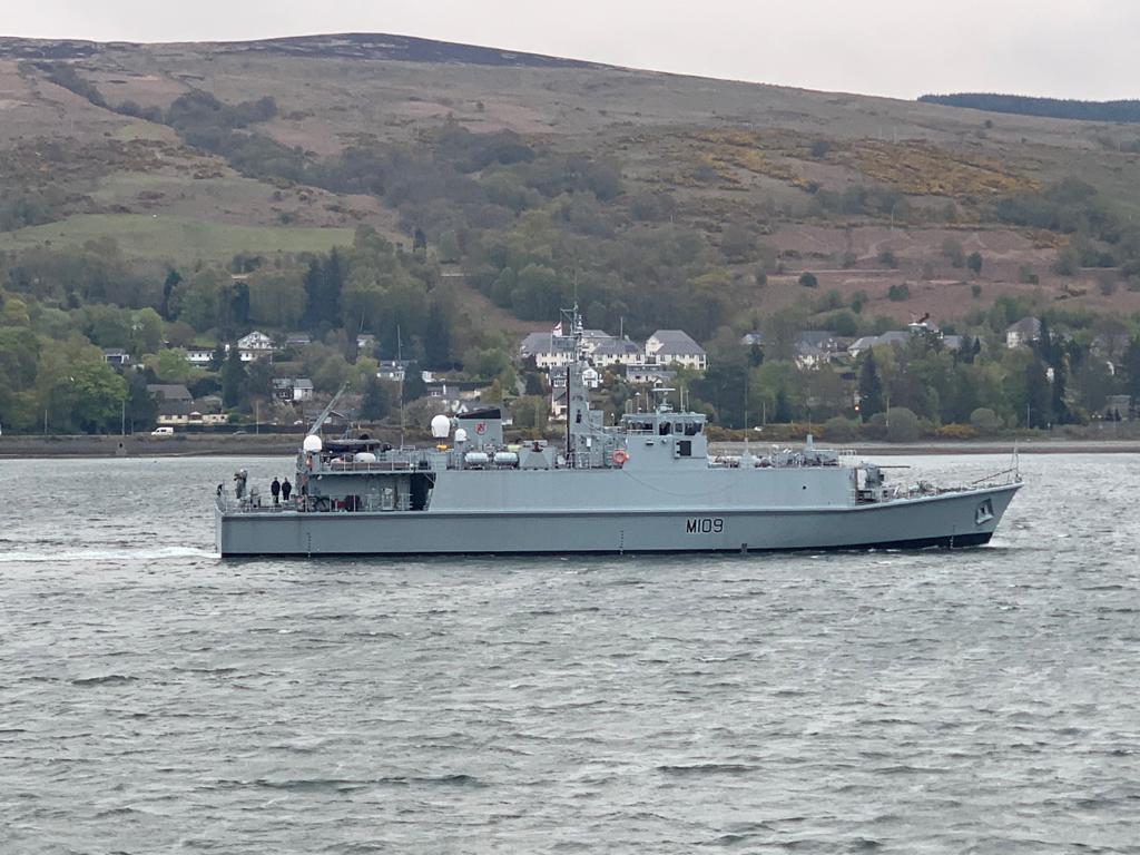 HMSBangor's tweet photo. Looking good @HMSGrimsby! Early morning manoeuvres as we sail for Strike Warrior.
@RNinScotland #StrikeWarrior #MWBS #Crew8 #Crew6 https://t.co/bgVqH8vI8w