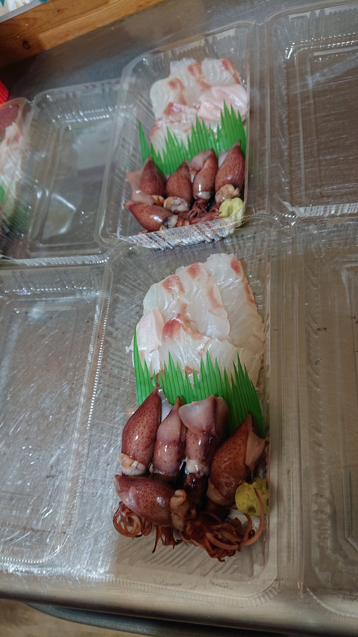 立ち呑み かみや お疲れ様です ヒラメ あらの味噌汁仕込みました ラップしてありますが 取り扱い注意でお願いします 立ち呑み 足立区梅田 足立区梅島 かみや テイクアウト T Co Brghwezges Twitter