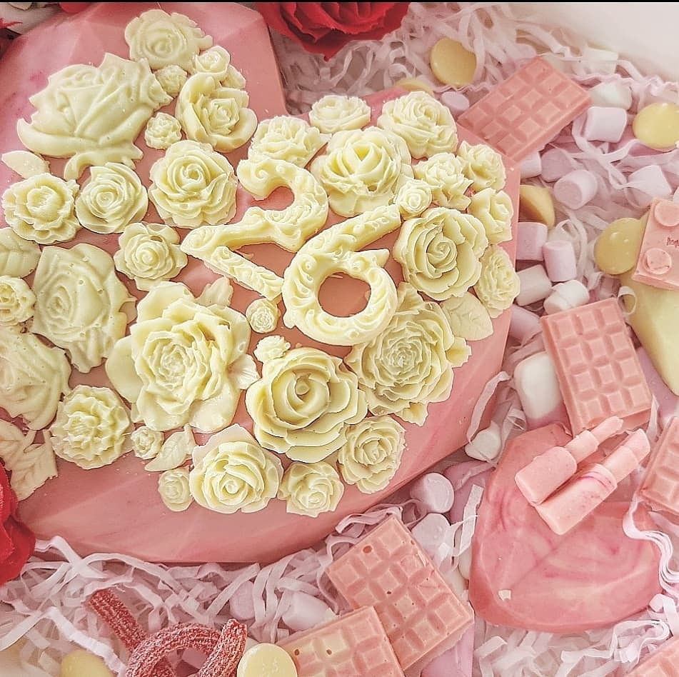 Happy birthday! ❤🍫🔨