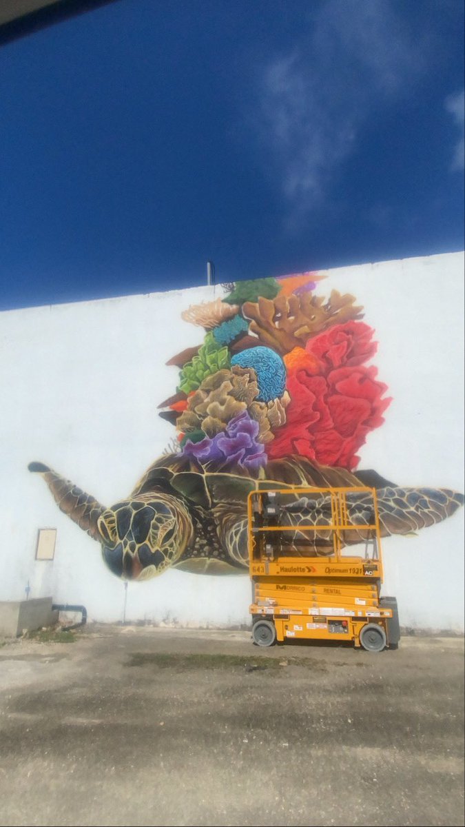 cheeeeeech_'s tweet photo. Trying to identify the artist behind this masterpiece in the making 😍🤩 Please share! 🙏🏽 https://t.co/NuyPtmrEyz