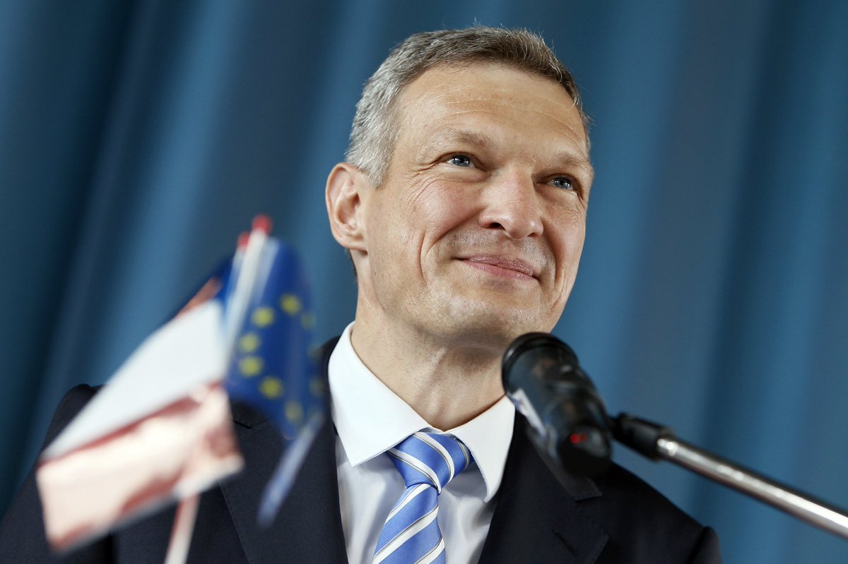 Stephan_Toscani's tweet photo. Morgen startet die Konferenz zur Zukunft Europas. Sie können sich aktiv einbringen und direkt an der Diskussion teilnehmen. Die EU hört zu, was Sie sich für Ihre europäische Zukunft wünschen. Machen Sie mit

https://t.co/NYpzXklYty https://t.co/Oqdo9pp0FX