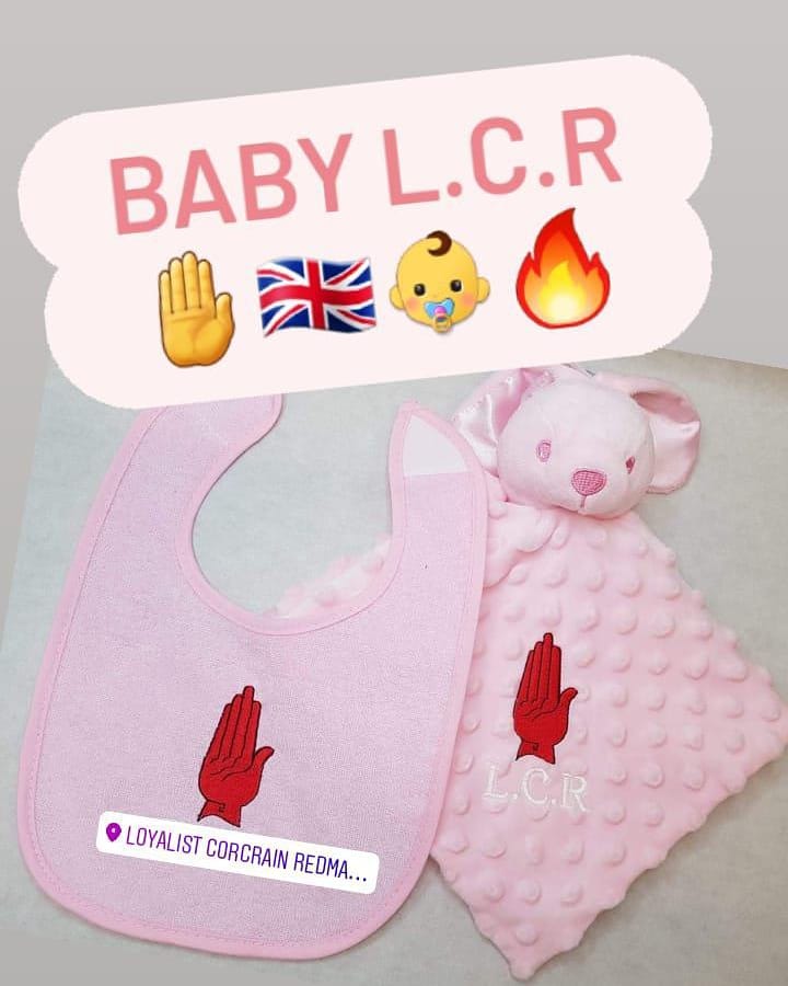 LCRbonfire's tweet photo. 🤚🇬🇧👶🔥    🤚🇬🇧😈🔥More than just a bonfire🔥👶...  more items to come very very soon 👀👀 #babylcr👶 #lcr #bonfirebuilders #portadown #upthere #itswatwedo #weneverstop #loyalists #ulster #northernireland #babybonfire #biggerandbetter https://t.co/gfZSZxVVuj