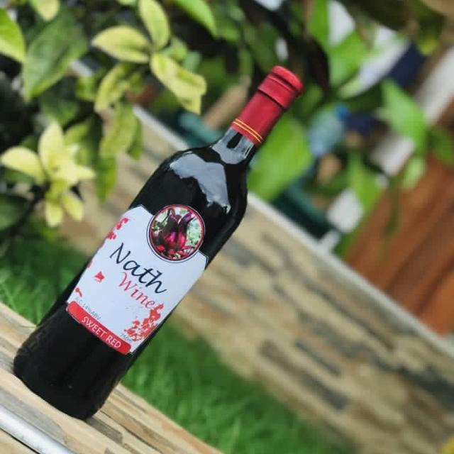 NathanielMagodi's tweet photo. Ni wine iliyotengenezwa kwa kutumia Rossela. Ina faida nyingi sana kiafya, ikiwemo kutibu tatizo la presha, kusaidia ufanyaji kazi katika mfumo wa mmeng’enyo wa chakula na faida zingine nyingi.

Lakini pia unaweza kuitumia katika kuongeza ladha kwenye chakula chako. Karibu sana! https://t.co/I7iyop8x3C