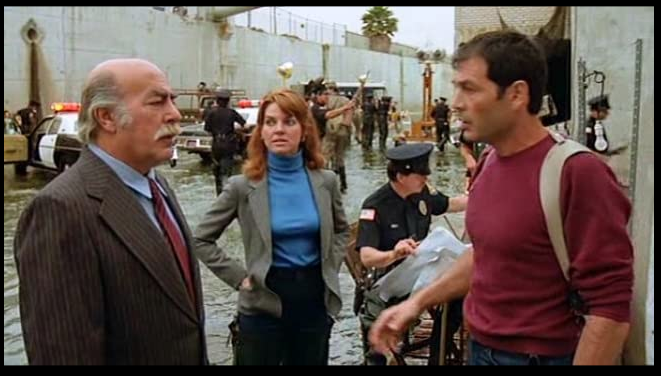 AngusKohm's tweet photo. #FridayNightAtTheHomeDriveIn
Alligator (1980) by #LewisTeague
w/#RobertForster #RobinRiker
Once upon a time a baby alligator was flushed down the toilet. Now...
"It's 36 feet long. It weighs 2,000 pounds...And it's about to break out!"
#Horror #SciFi
#NotQuiteClassicCinema https://t.co/f6OKSMv0EA