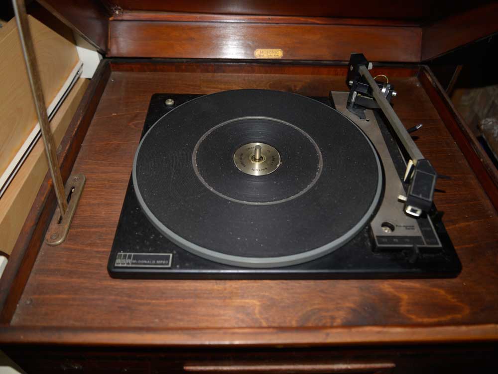 E & A Wates tweet media