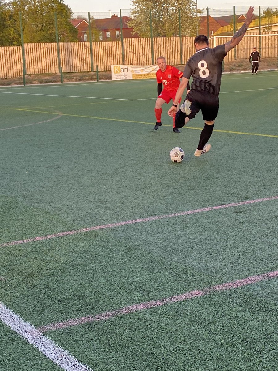 fenerbackache's tweet photo. **LATE CHANGE TO FIXTURE**Match Report:
Our second game saw us lose to a very good and very well organised Huyton Swans. We took and early lead after an assist from Barnés and some opportunistic play from Penno. Huyton equalised shortly after and the first half ended 1-1 cont https://t.co/2xiuM6m5S4