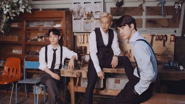 CCinEXO's tweet photo. exo-scc
#CHEN #CHANYEOL #SEHUN #EXO @weareoneEXO https://t.co/rgboDeXKp1