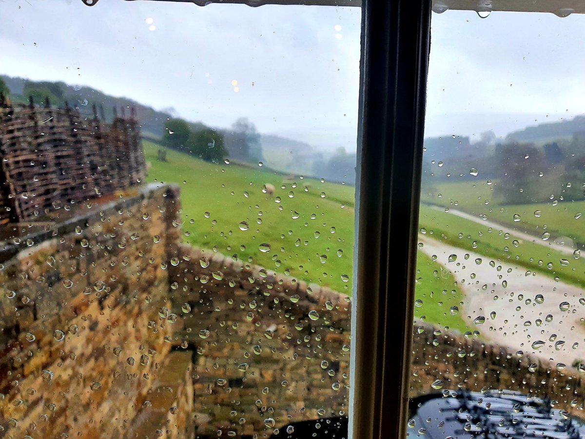 On a rainy day in Chatsworth, there's only one option #withnailandi #iconic #bestfilmever <a href="/RichardEGrant/">Richard E. Grant</a> I spent 5 weeks poorly with Covid. Your daily tweets kept me smiling 😃