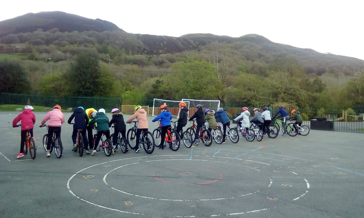 Maple Class Buckton Vale tweet media