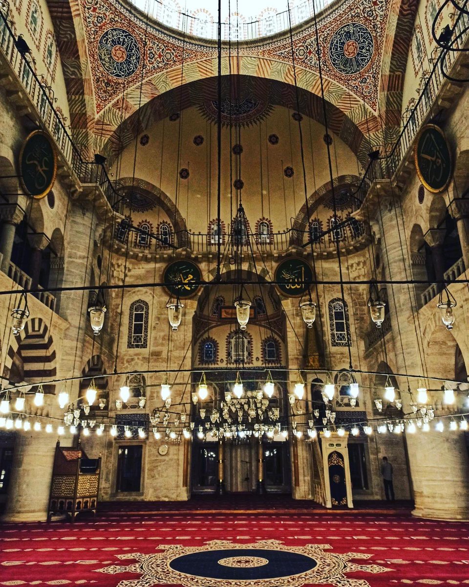 kilicalipasader's tweet photo. Bin aydan daha hayırlı olan Kadir Gecemizin, Ülkemiz, Milletimiz, İslam âlemi ve tüm insanlığa huzur, sağlık, bereket ve şifa getirmesi niyazımızla, hayırlara vesile olmasını diliyoruz.
#kadirgecesi #kılıçalipaşacamii #ramazan #tophane #camii #mosgue https://t.co/JUXfvhu1rI