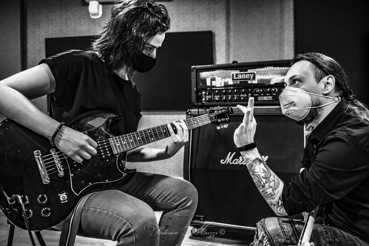 cateriniana's tweet image. Lezione
#oraclesun #rock #rockfactory #federicomuzziilsanto #siena #musica #hard #nikonphotography